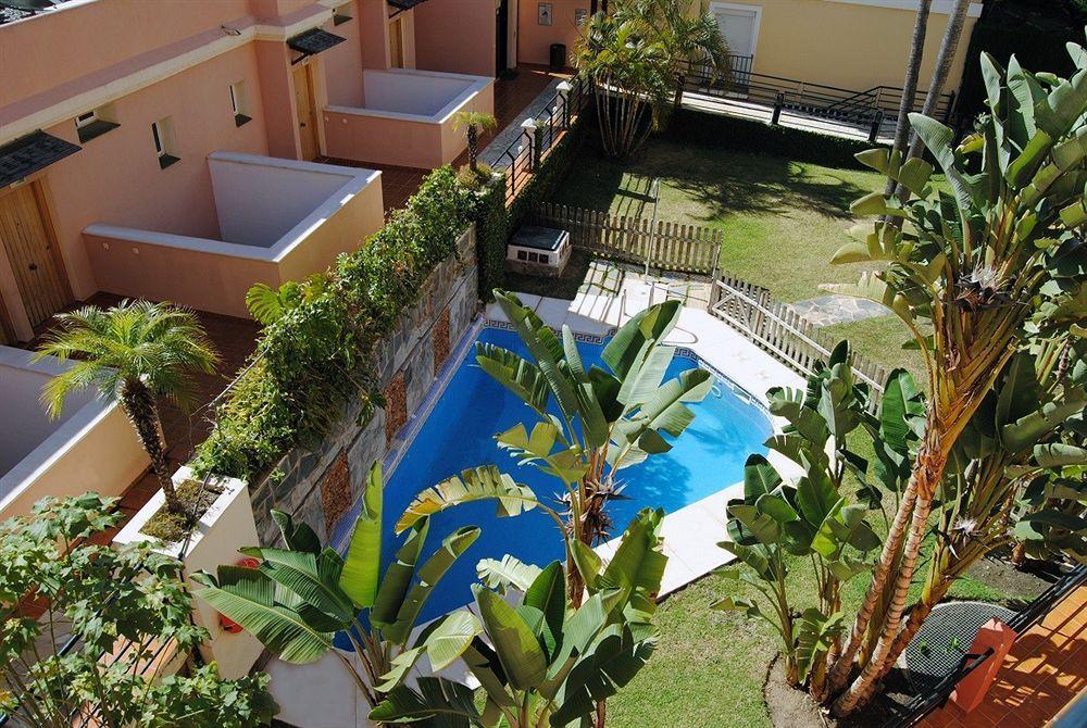 Apartamentos Turisticos Anoreta Rincón de la Victoria Екстериор снимка