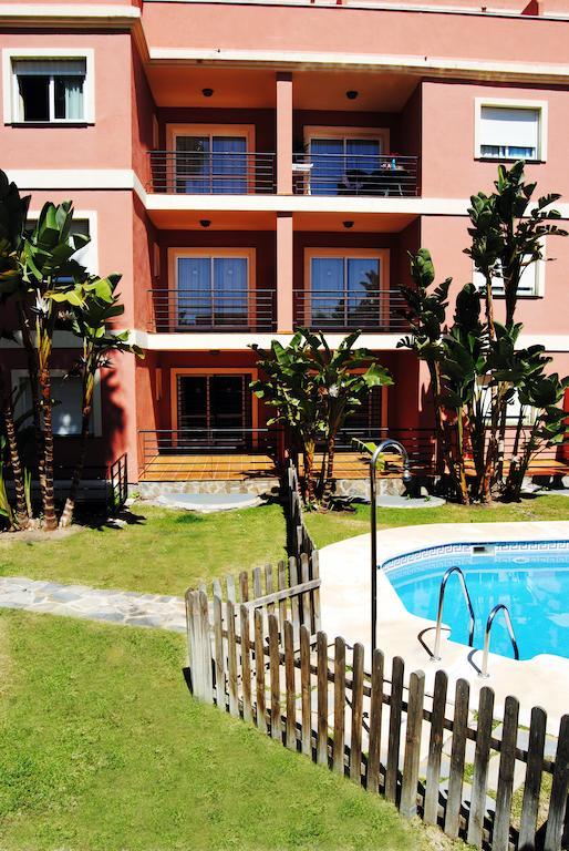 Apartamentos Turisticos Anoreta Rincón de la Victoria Екстериор снимка